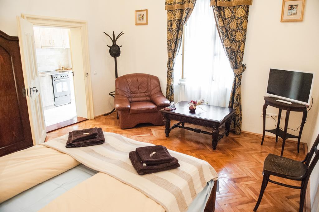 Brukenthal Central Apartments Sibiu Phòng bức ảnh
